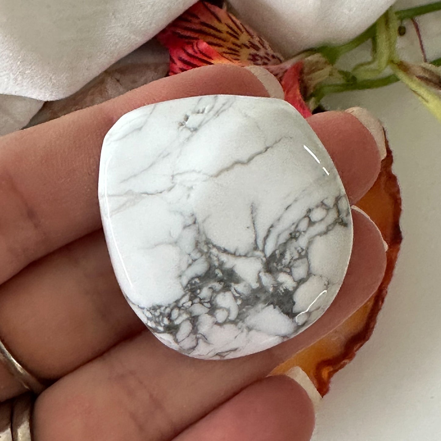 Howlite Palm Stone #923-Happily Zen